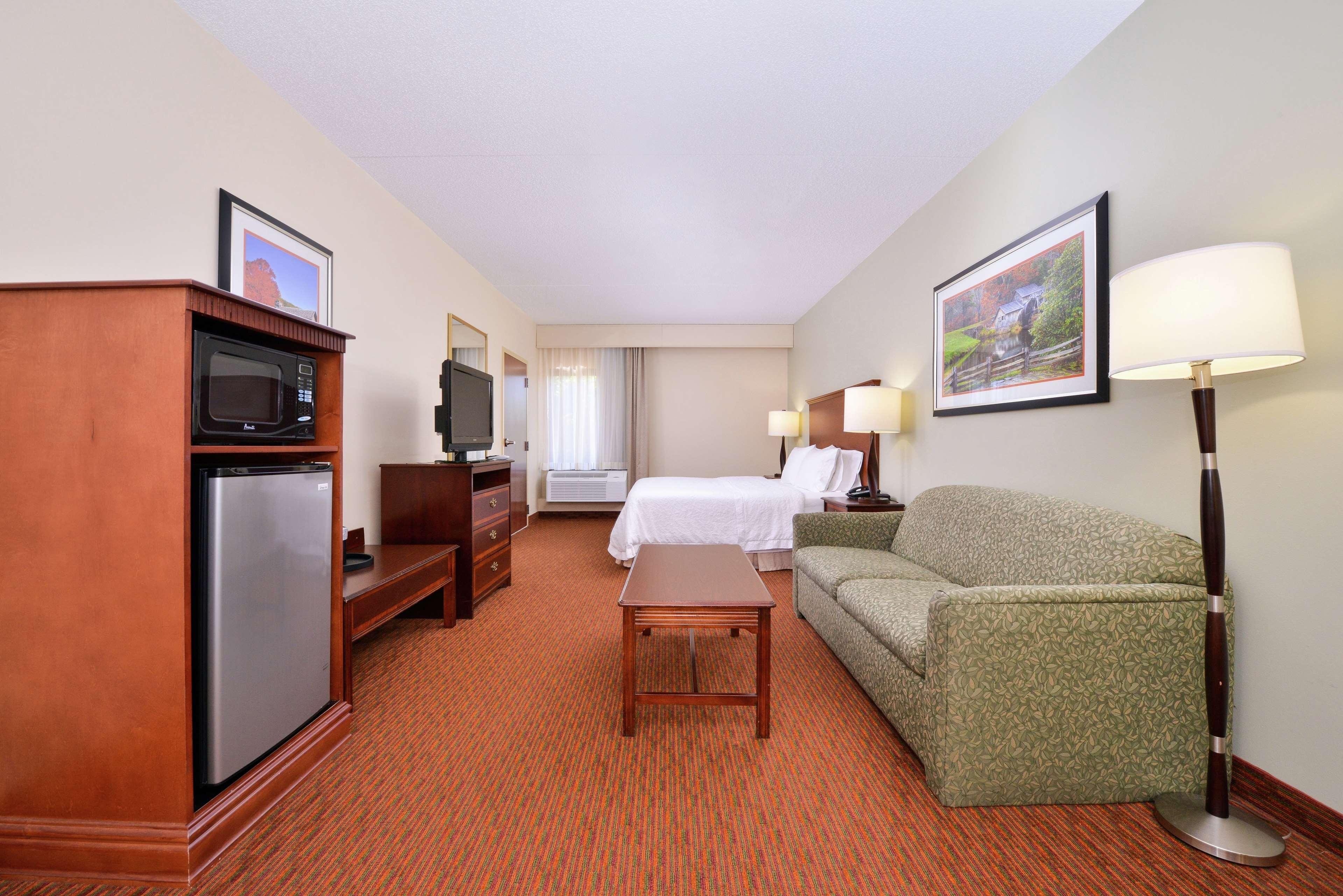 Hampton Inn Waynesboro/Stuarts Draft Fishersville Esterno foto