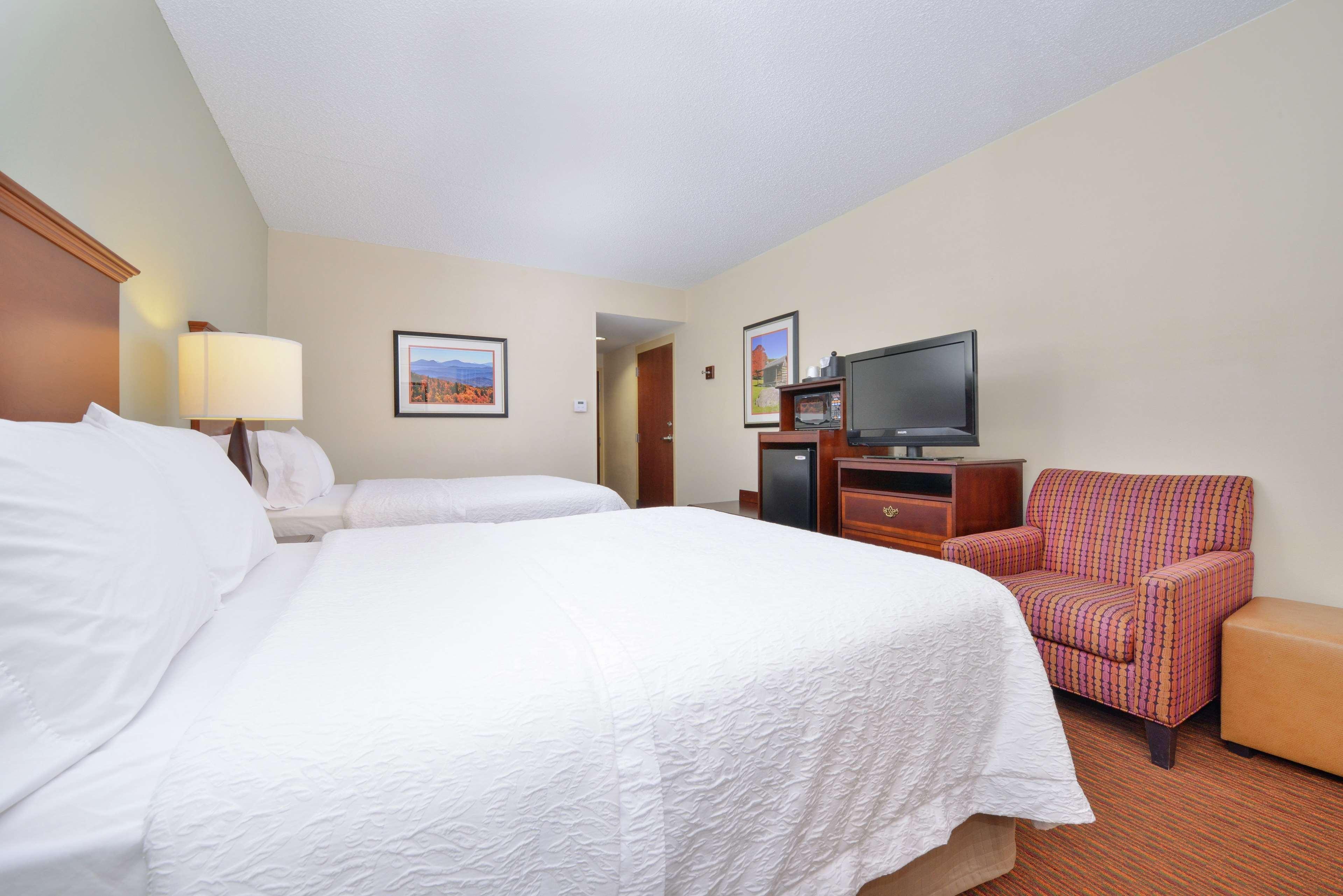 Hampton Inn Waynesboro/Stuarts Draft Fishersville Esterno foto