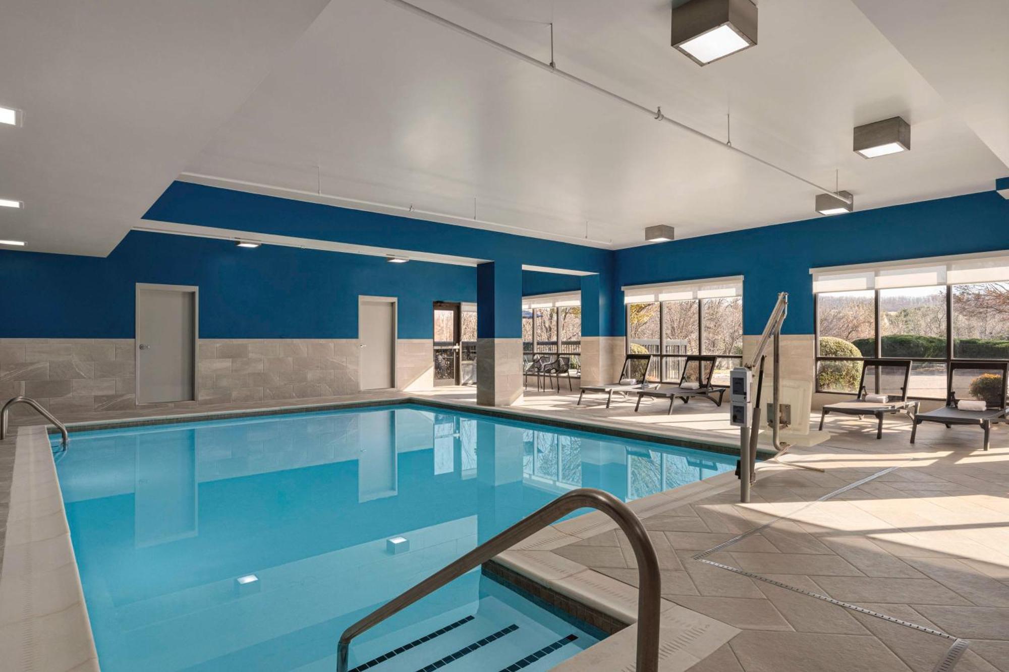 Hampton Inn Waynesboro/Stuarts Draft Fishersville Esterno foto