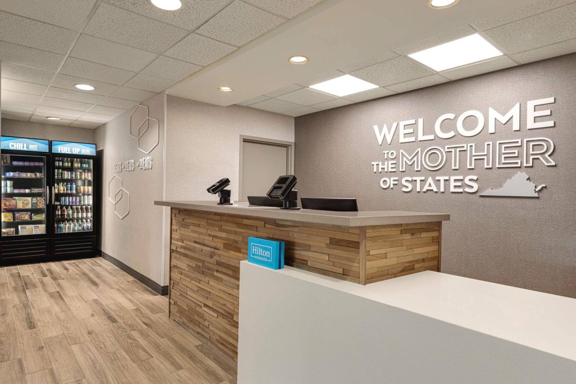 Hampton Inn Waynesboro/Stuarts Draft Fishersville Esterno foto